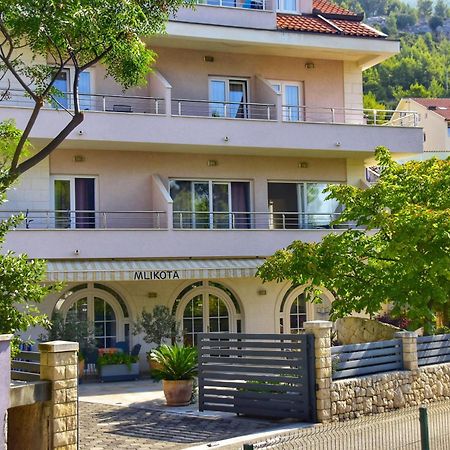 Pansion Mlikota Bed & Breakfast Promajna Bagian luar foto