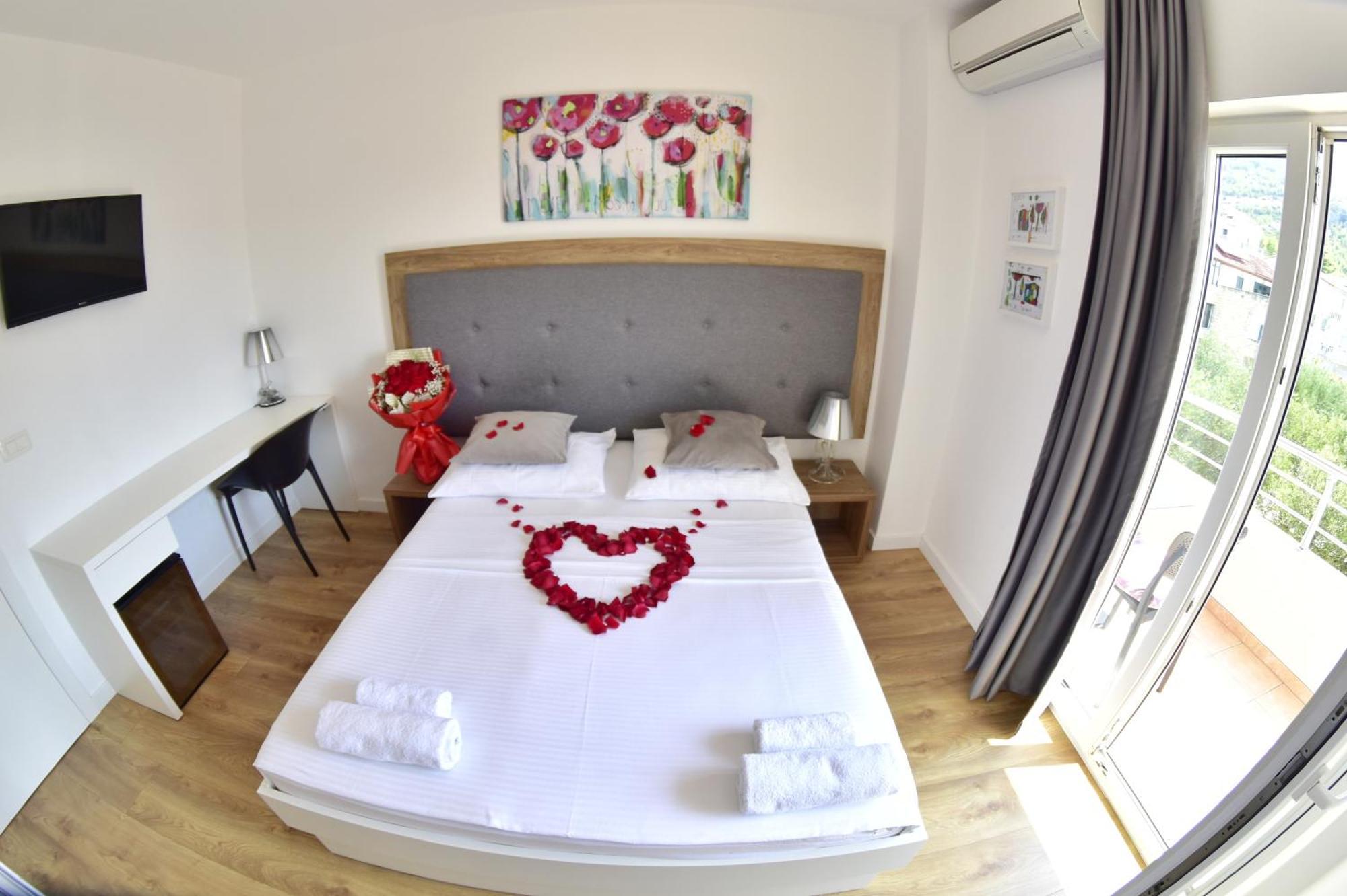 Pansion Mlikota Bed & Breakfast Promajna Bagian luar foto